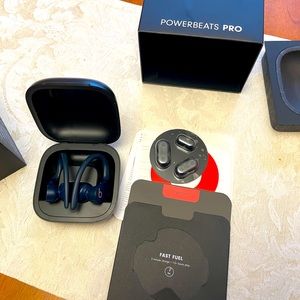Powerbeats Pro Navy Blue - Excellent Condition!! Box, charger and all contents!